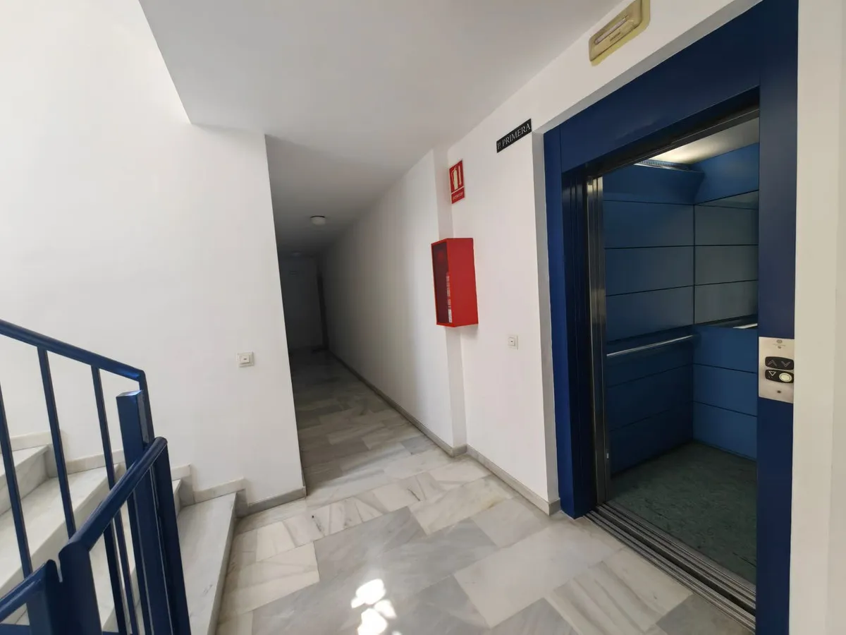 1eb9f4d0-9823-4934-b81d-1025728458b3