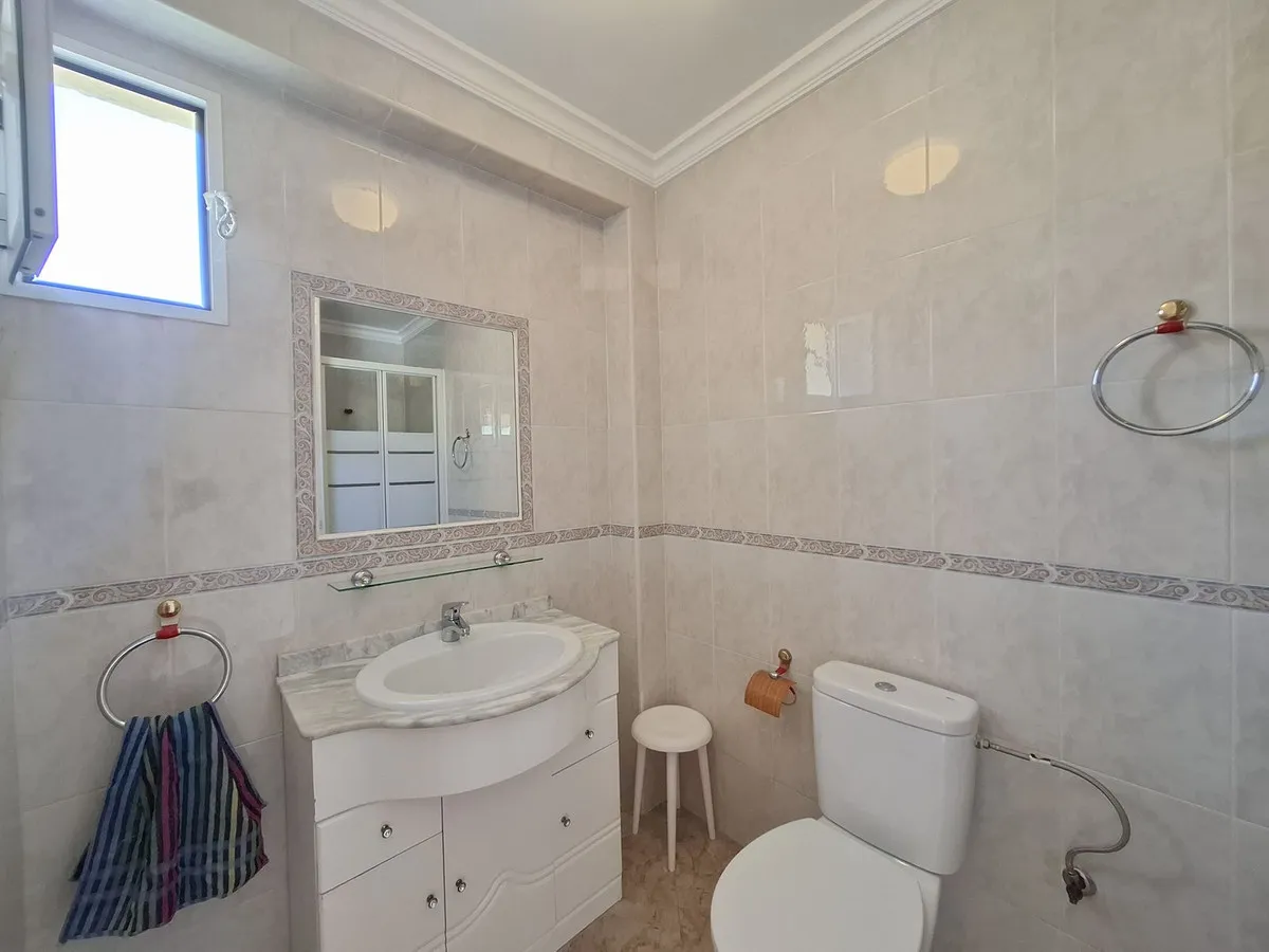 df2bbb59-e06a-406b-80a5-cf758bfd4077