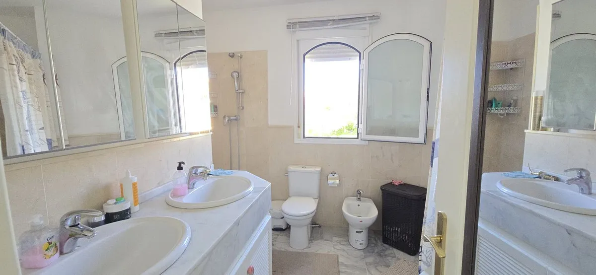 aa66cfe2-63fc-48ac-8cf8-4479cdf3b5dc