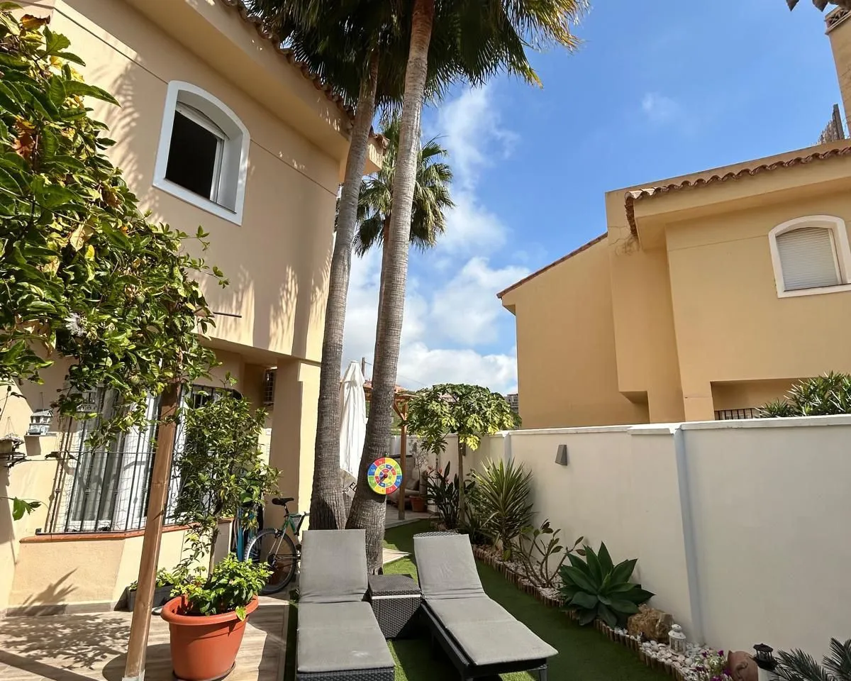 bdb899d4-6683-4196-ba5f-bff5ff428731