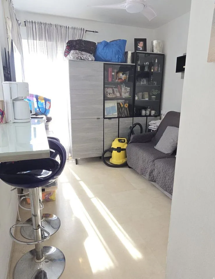 e0a3a406-cff5-489c-96b6-4dd9d514821f