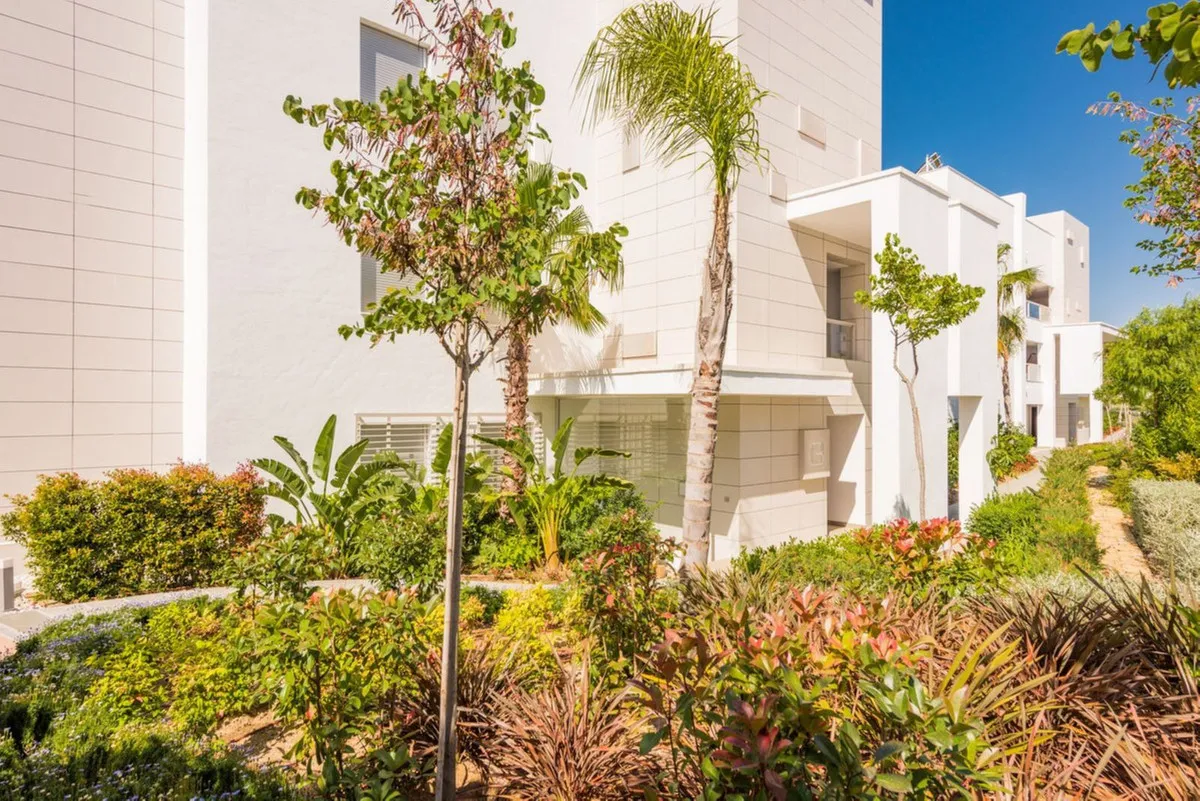 bab40123-204a-461f-9321-31cc37da1c72