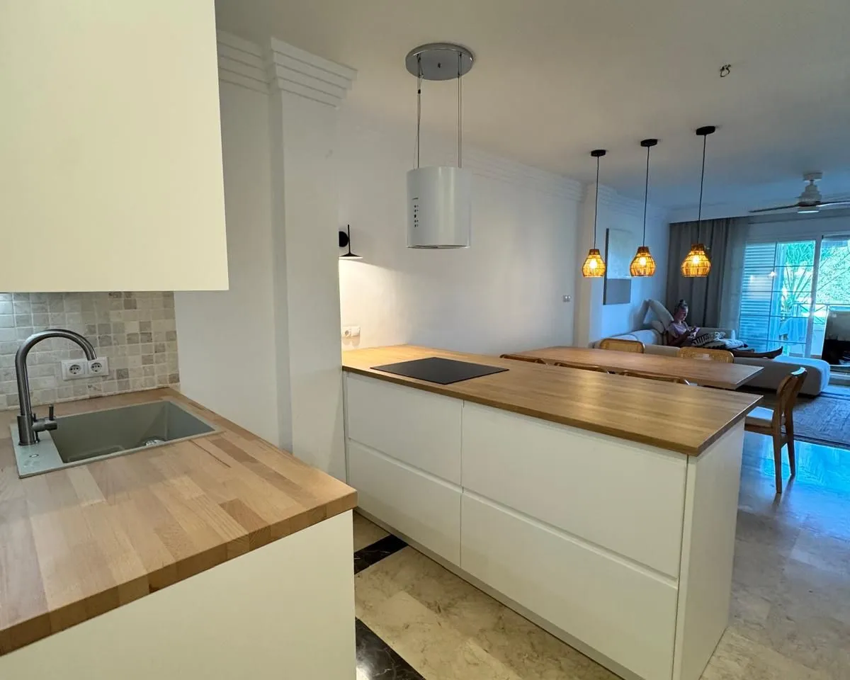 024624fd-1d52-4f78-a357-baf8d7b06132