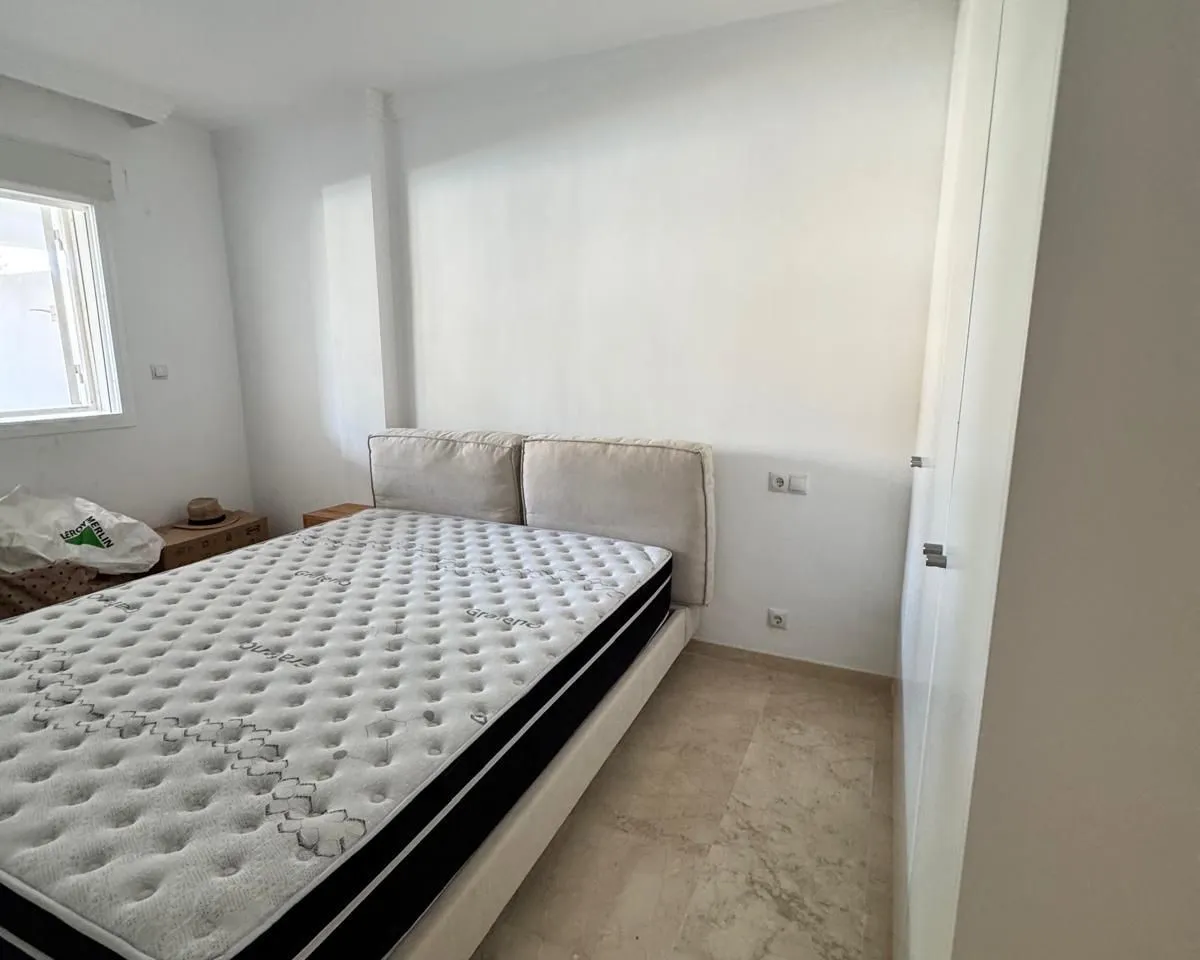 4bb4db74-44b0-462f-92ab-e27aa8eccb1b