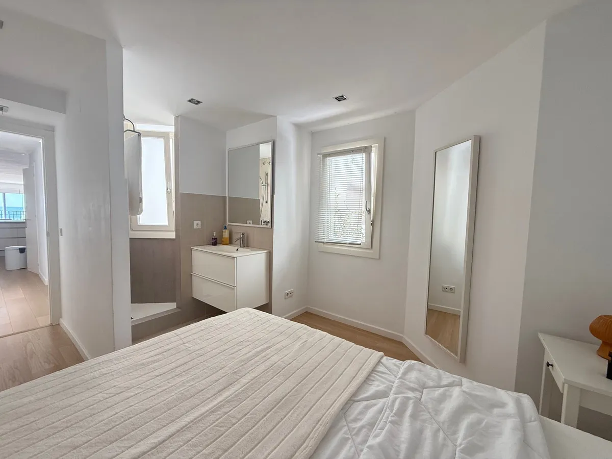 720a1603-7e6d-417e-8391-5908c10727c3