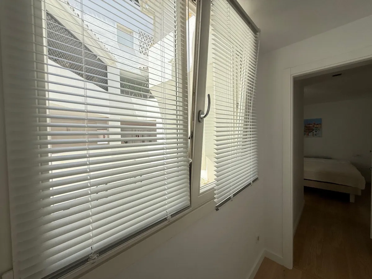 c8db4080-f713-4aa3-8bd8-e92b5f6dfcb8