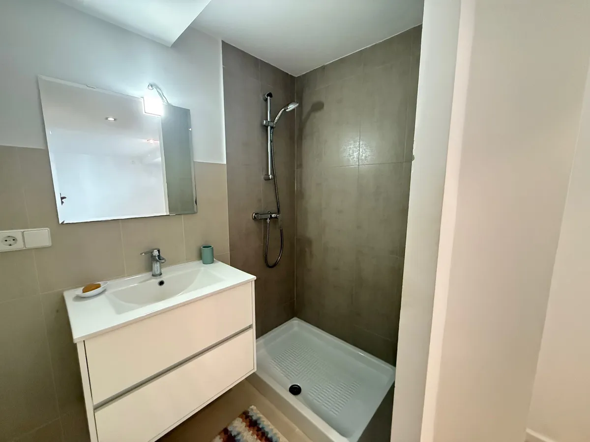 dbc56d8a-6b7e-4a56-9a8a-60f09db33f3a