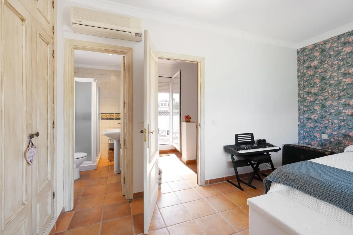 2773ef52-23f9-4376-a780-9bc9a865230c