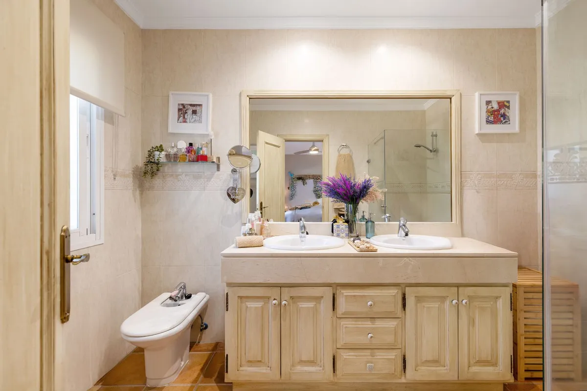 82ec3f07-46f6-4d6e-8d3a-1bb8dc6d22eb