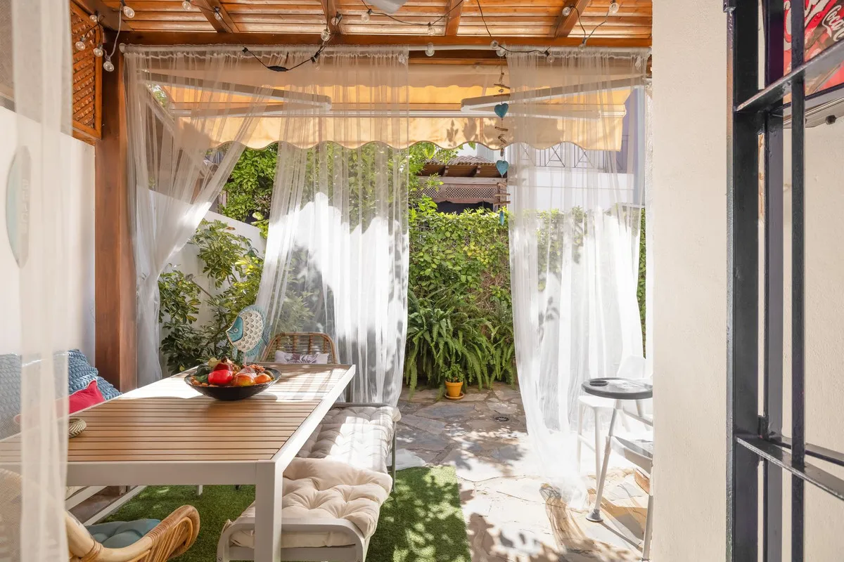 a54b2ba8-6bf3-4500-9852-1e17c64f690f