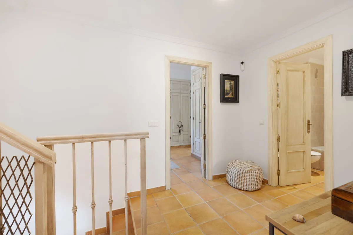 dcb3ec55-b1d1-4ac6-8bd9-d78cfbc1d8da