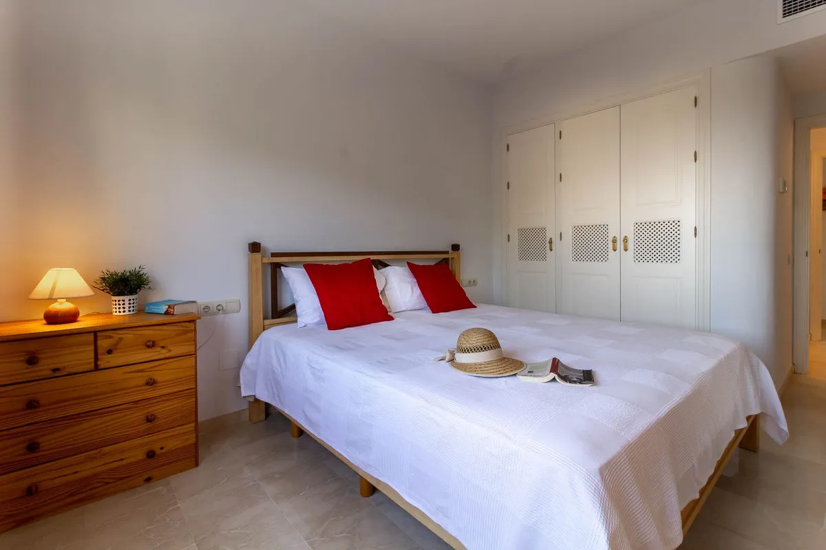 1299c945-0ca7-4288-be01-88f3a3c33c00