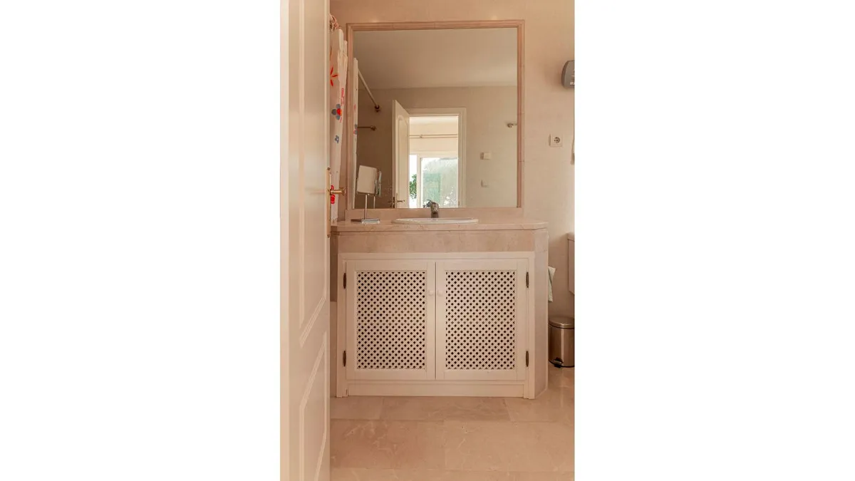 f2993c59-8b90-47b0-911c-5c634d0a9896