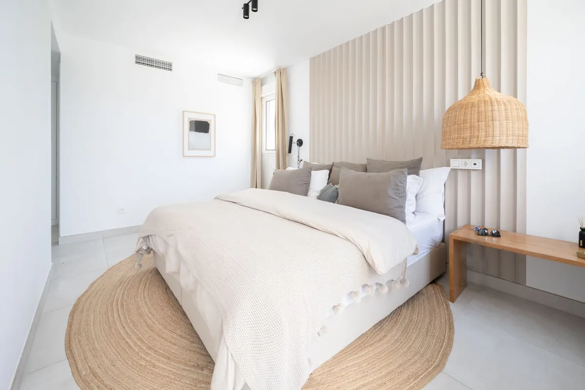 73edce0a-66b3-4004-b0c5-0e89e13d59d7