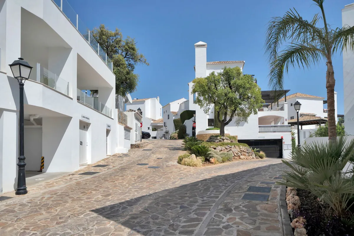 8fe310fe-ff09-4015-ac3e-60a71f5df11c