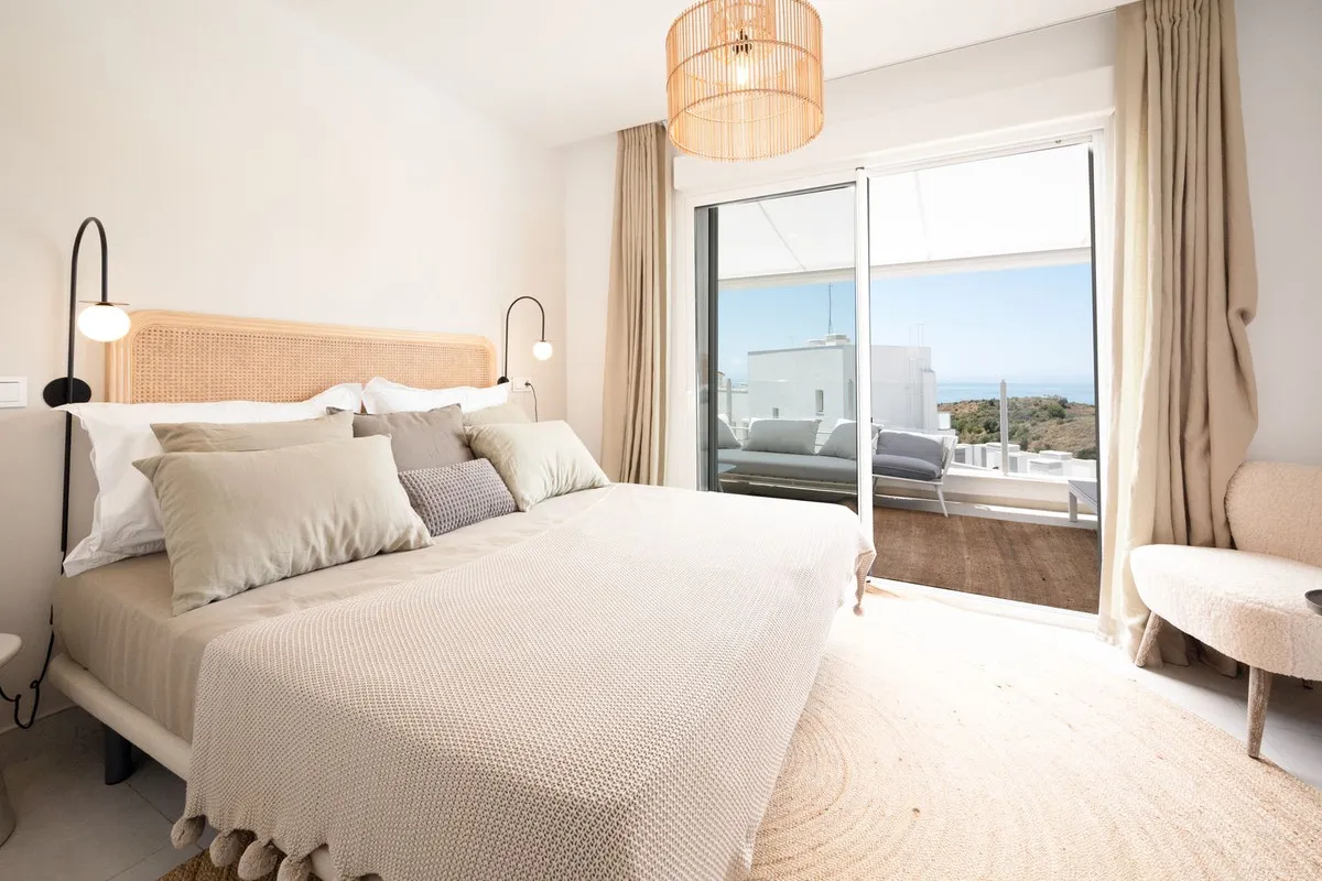 ca020e53-ba70-494c-845c-f65fba2992c8