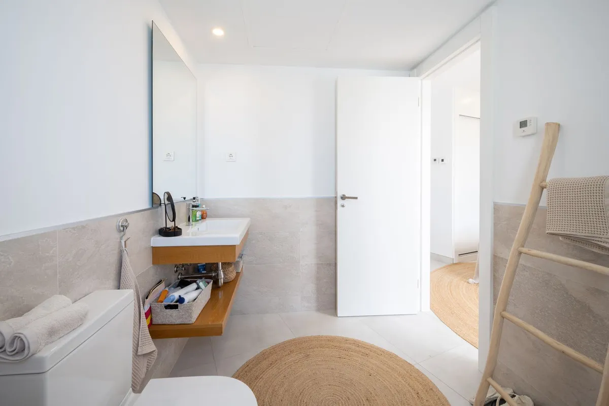 d95c095b-0958-4484-a85f-9b7355e69e58