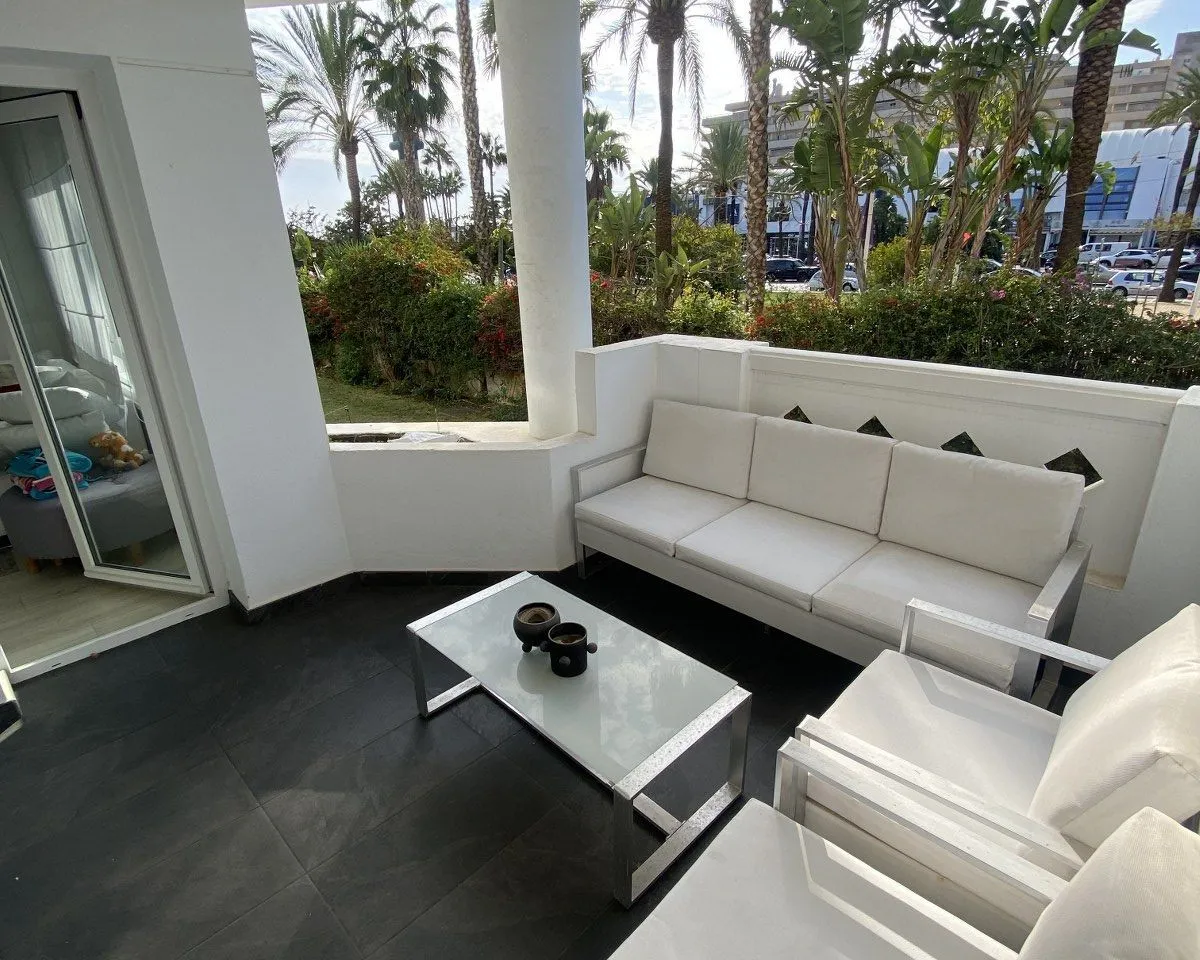 8b9aaca7-c220-4a3c-82d6-53ce45b6660c