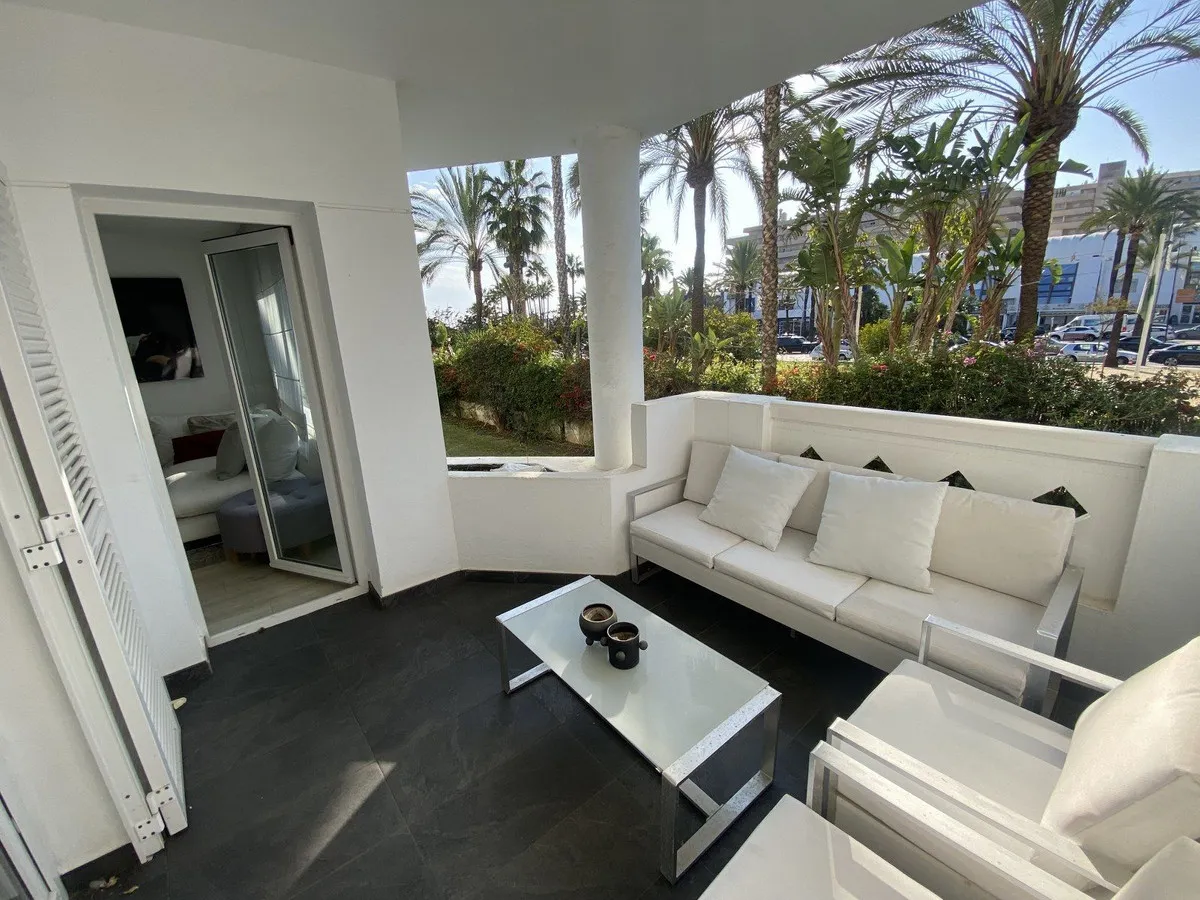 a8940de0-3e0b-46fa-b194-ca73116863dc