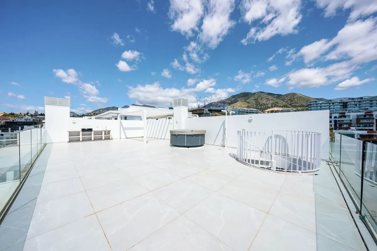 4da89718-77bf-4de2-8646-78f481b82f55