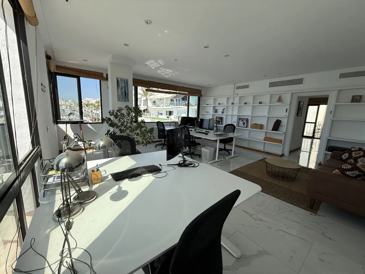 047092b8-9422-4b60-b6e6-4b3416c9f3ad