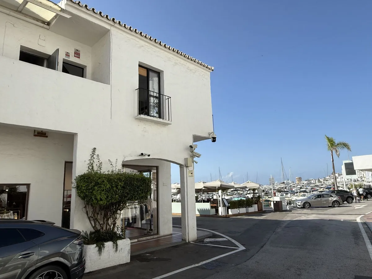 c82d1d34-cff0-4aec-a010-6026aeff0cbc