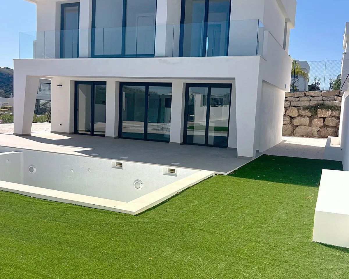 05276c27-6d84-4a08-b52b-7acad9ded904