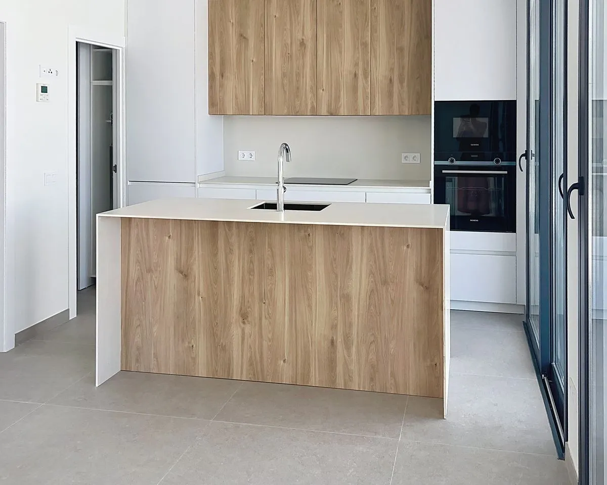 2cf193a9-1d7e-48df-808a-1e107d8c62d7