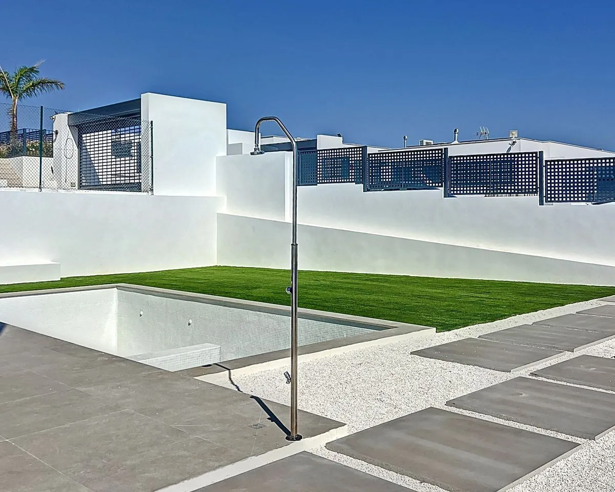 e5d9a759-52c2-45ec-be39-33aa242b46fa