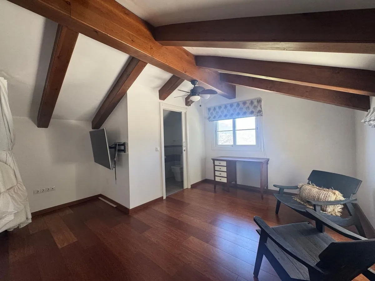 05016726-41c1-404e-9a5f-61a4ed0d95b8