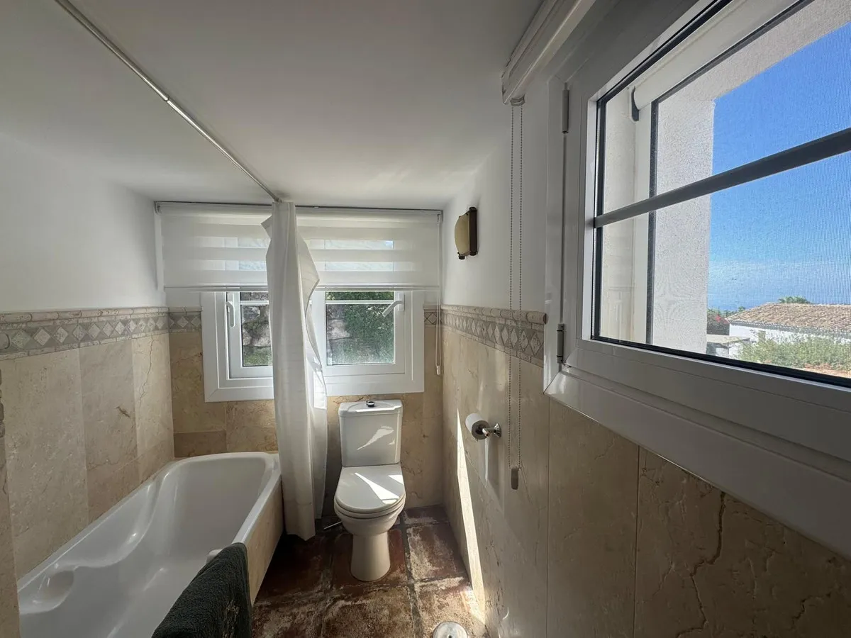 2488150b-78c0-4068-ad4a-fbf3e31d302e