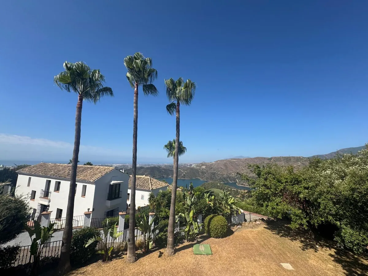 348cd366-8177-408d-9fb4-176bf26a175f