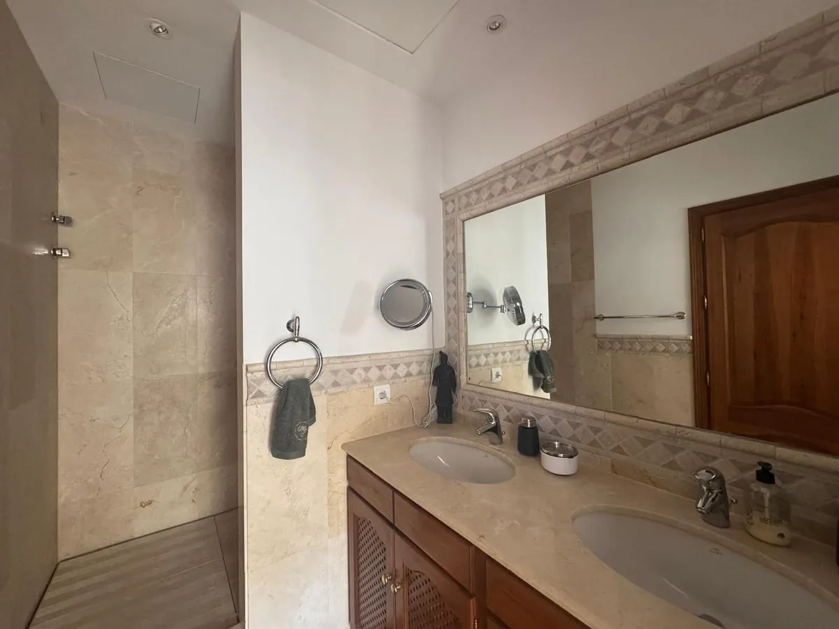 372742df-c993-4374-a0d0-18d9389f89ad