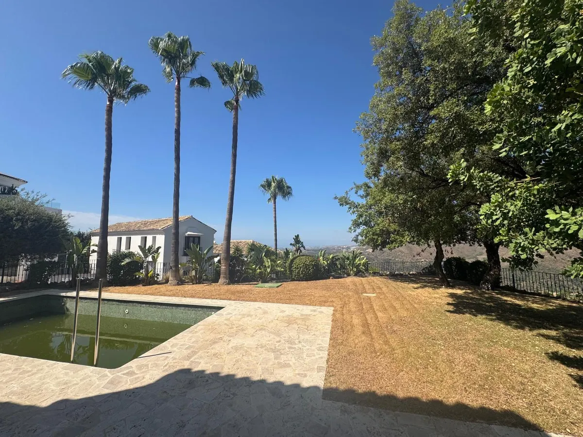 678b126e-471f-4681-903f-551bf59ace38