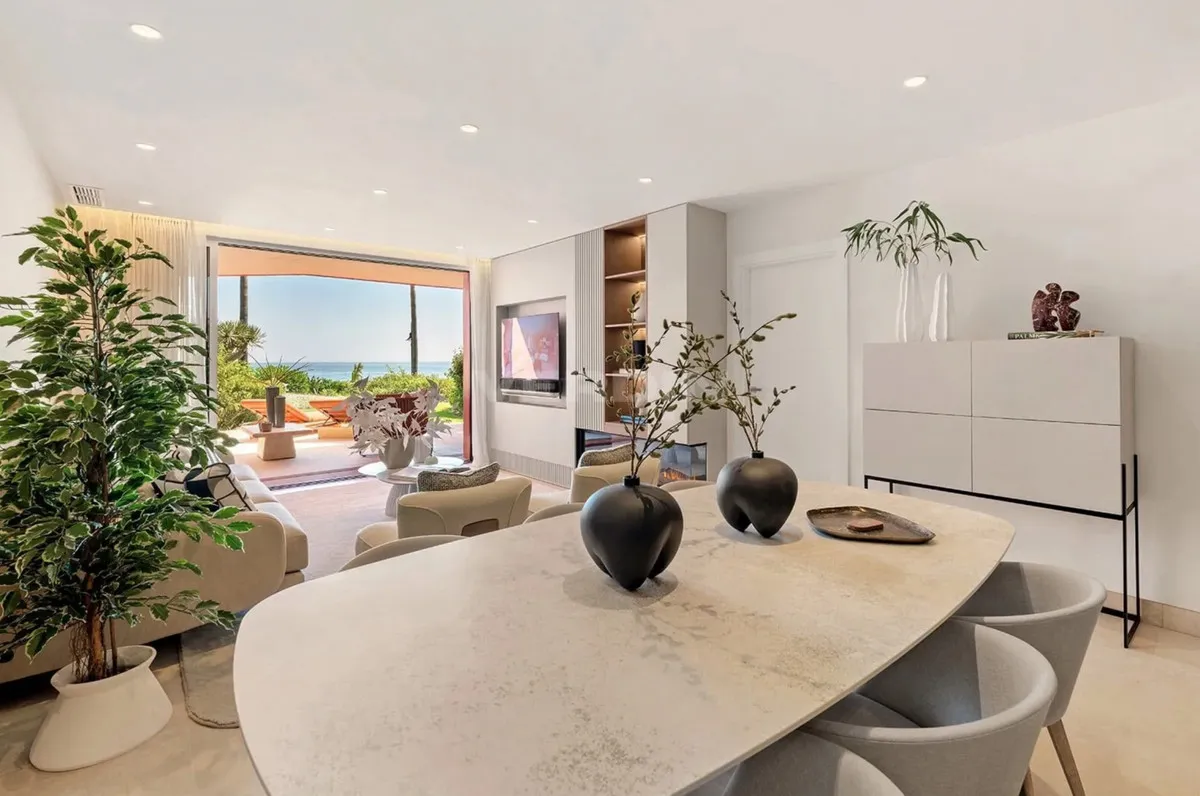 b65d9d35-ea6d-453c-b494-227db9319ecc