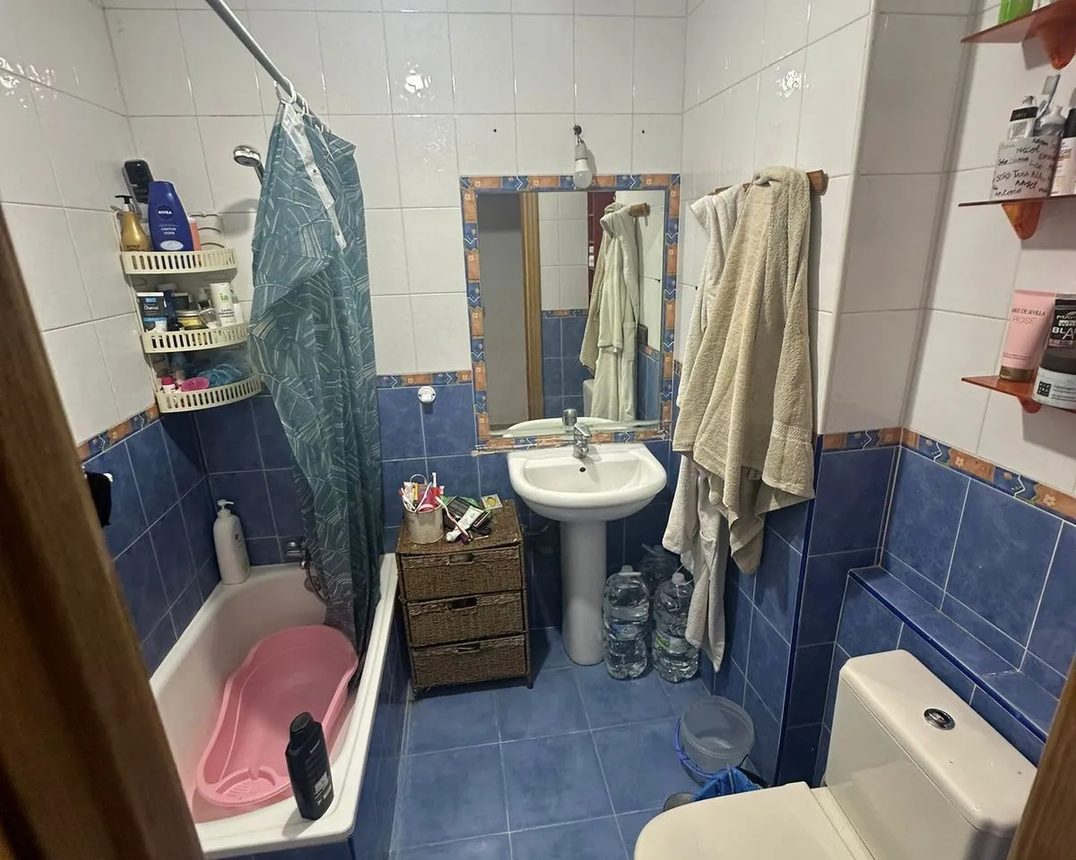 eeae0a9a-7999-44dd-9c64-78b7bf4f8577