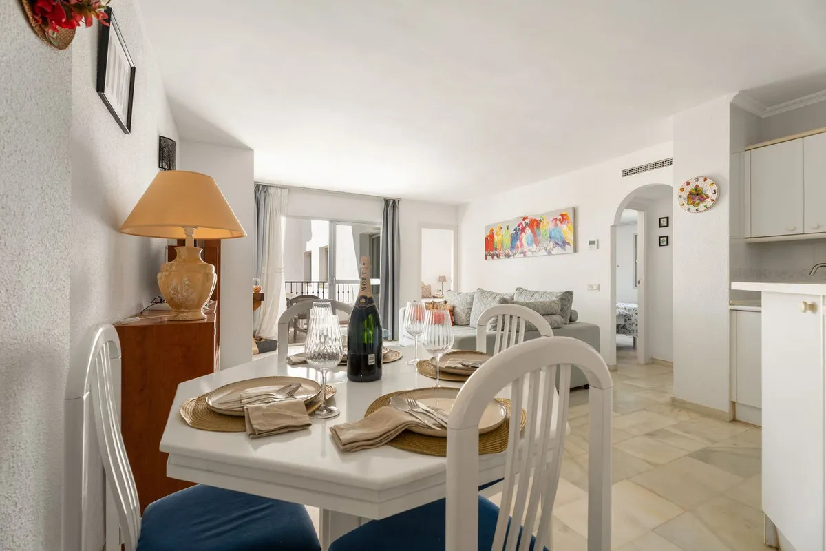 ac4cf281-a70f-4bd6-9b05-95c23b6f01f4