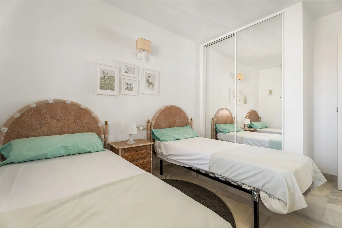 c92a93ae-78c9-4f5f-a650-bdf25441f7e3