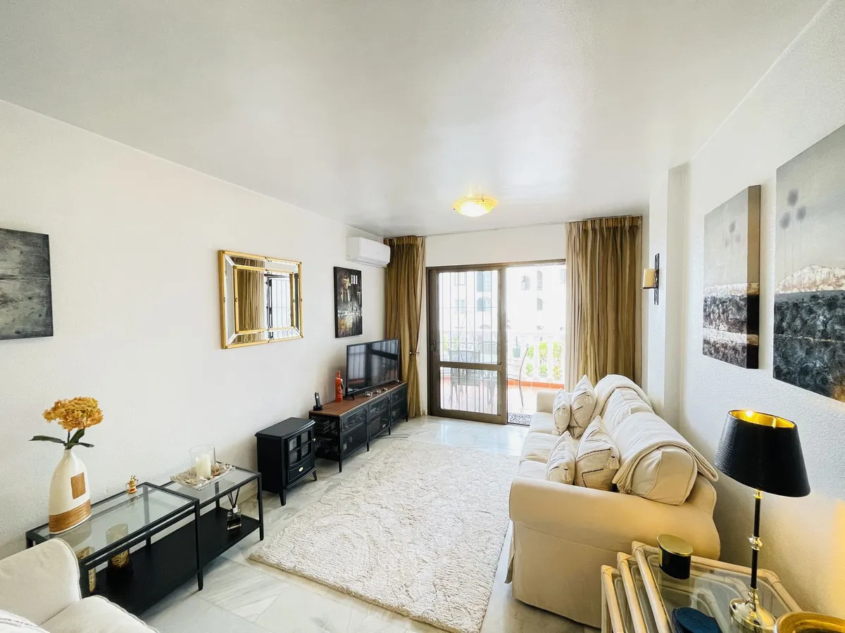 70cba6c9-7b9e-42f3-ae10-3fb571e214db