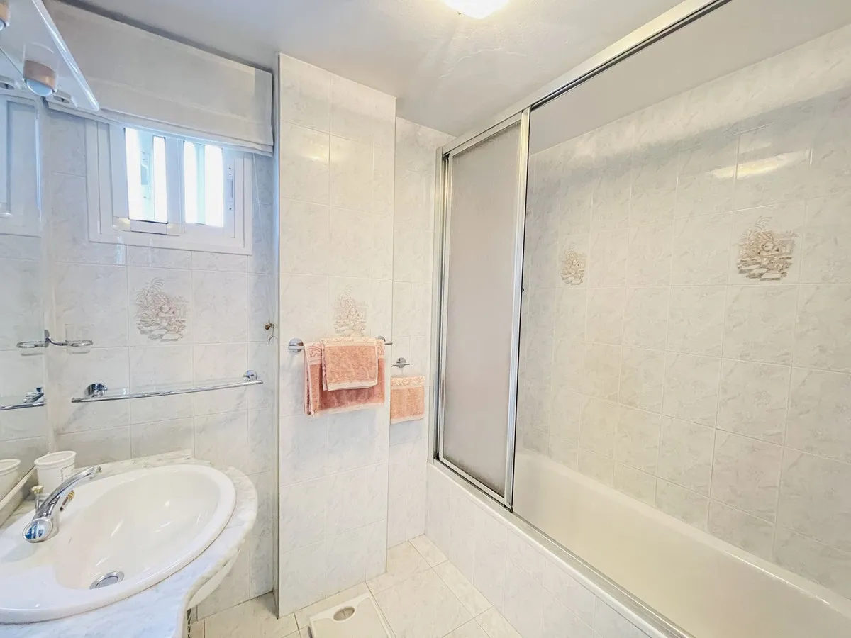 f7b3f02f-3e24-4127-a8b9-2ee39612a0a1