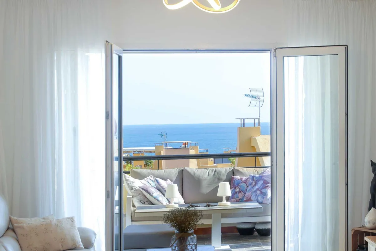 66073226-a8e1-4f25-9dfb-f418404f96a2