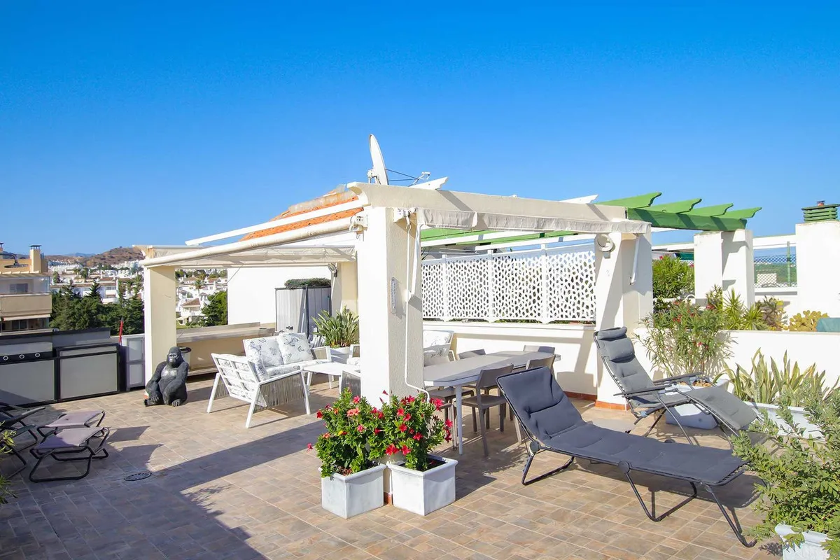 f0487686-d53b-4254-a07d-9d873bb4d55b