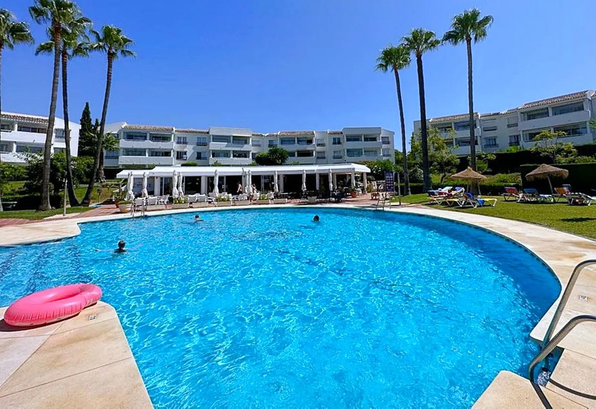 b4af6fa1-72c7-44ba-9747-721750bc5353