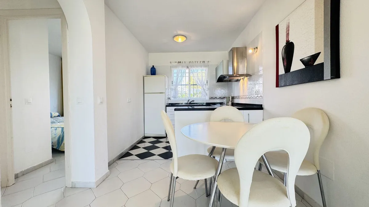 ee0f77fc-b266-4967-841d-40689745c802