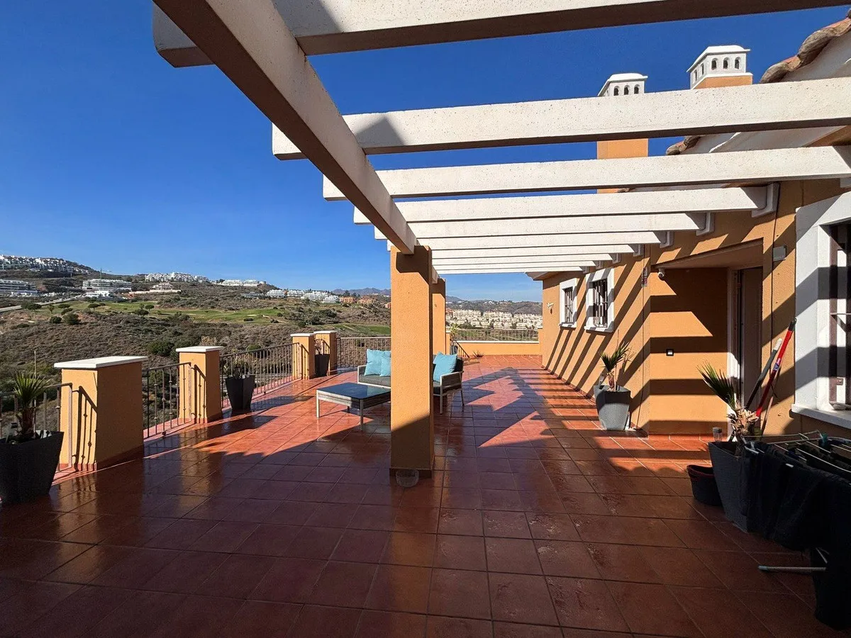 bf57c52e-b205-43c6-8d1d-783e68b18c88