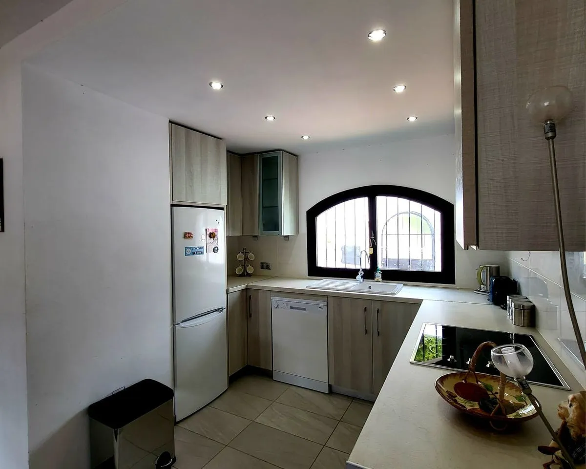 cc220348-76e3-4d6c-9316-bef1fd4572d5