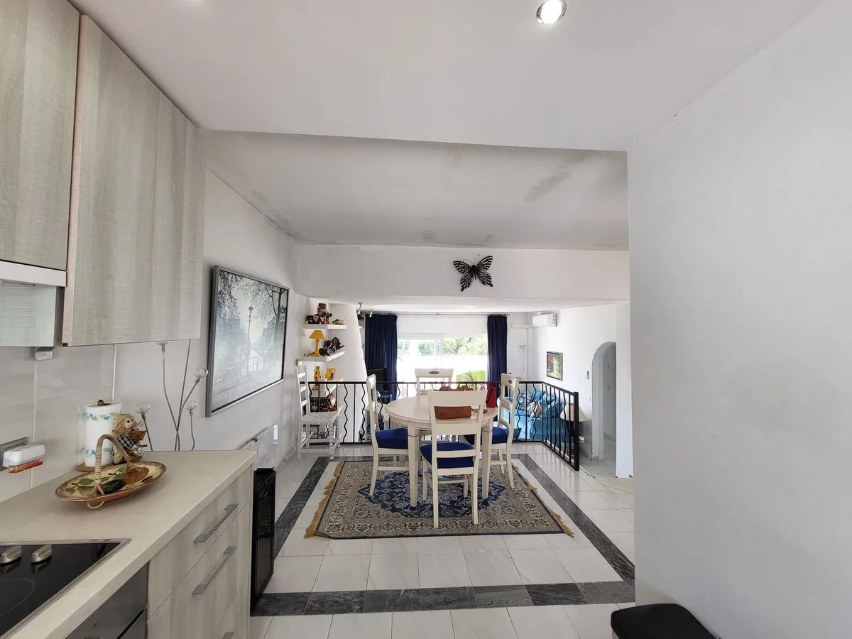 d12b22a3-977a-4c0b-b400-1c8f500e1f3a