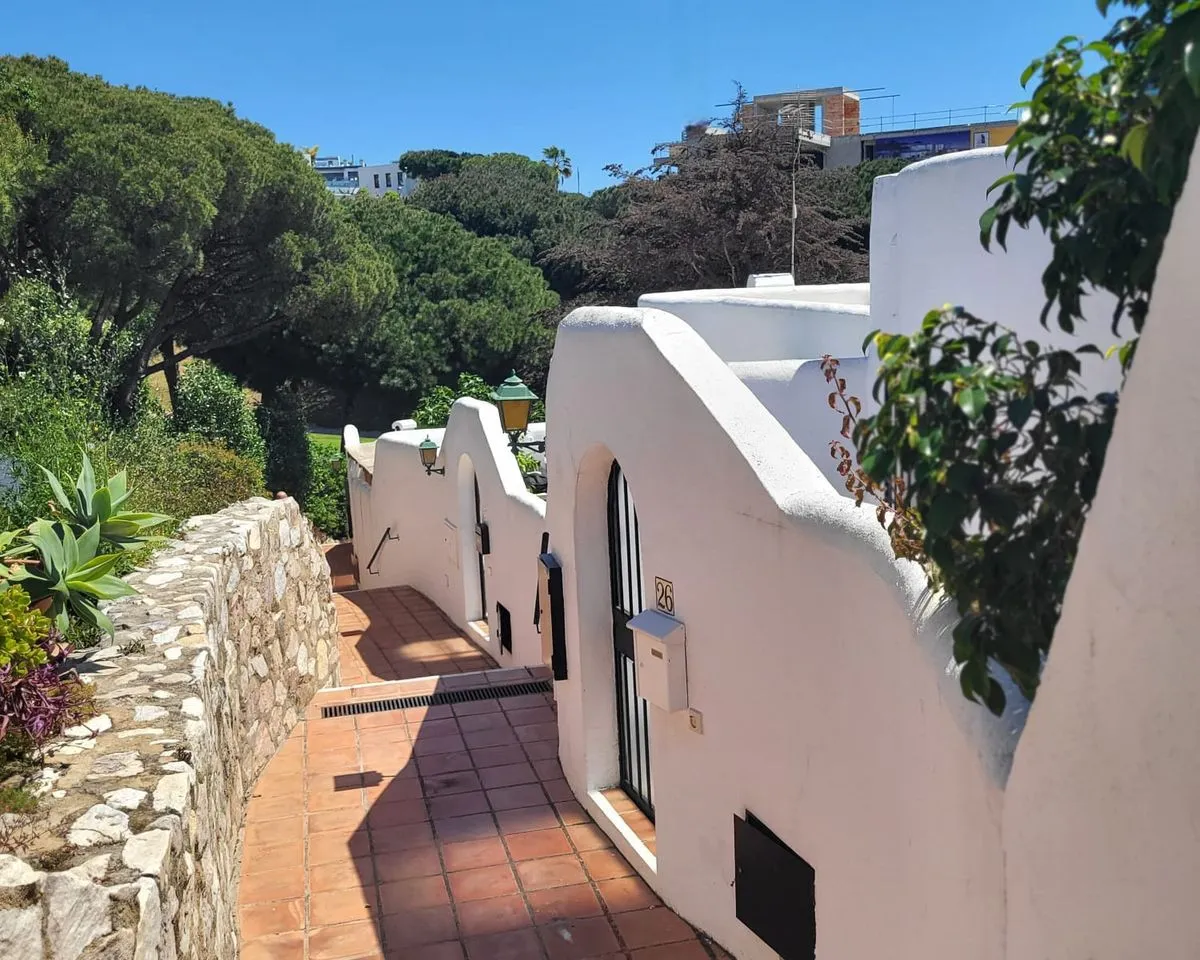 fa7ddae7-31f6-41c1-85f6-cddd9e749a62