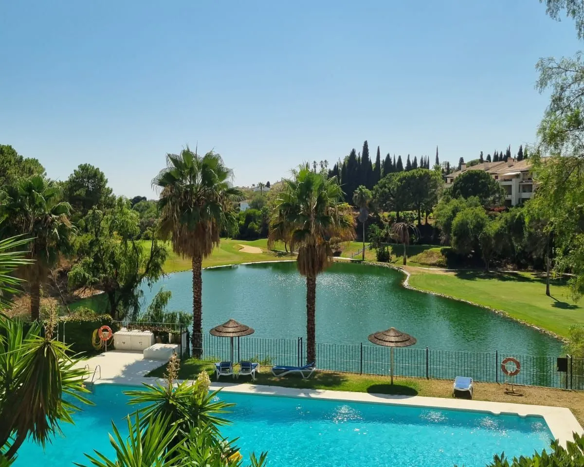 b3529b78-1fb0-45a9-bc12-d94be3b68110