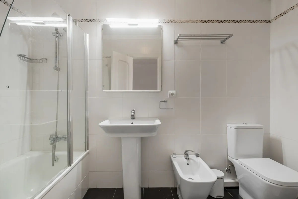 23663456-bb01-4d81-97ec-de23cbf19d98